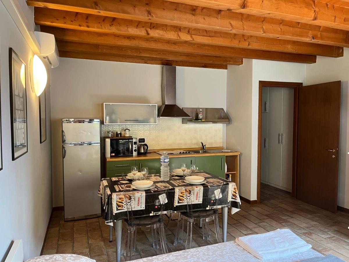 Cozy Flat + Parking Close To City Center/Airport Bérgamo Exterior foto