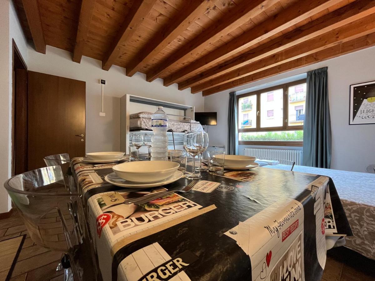 Cozy Flat + Parking Close To City Center/Airport Bérgamo Exterior foto