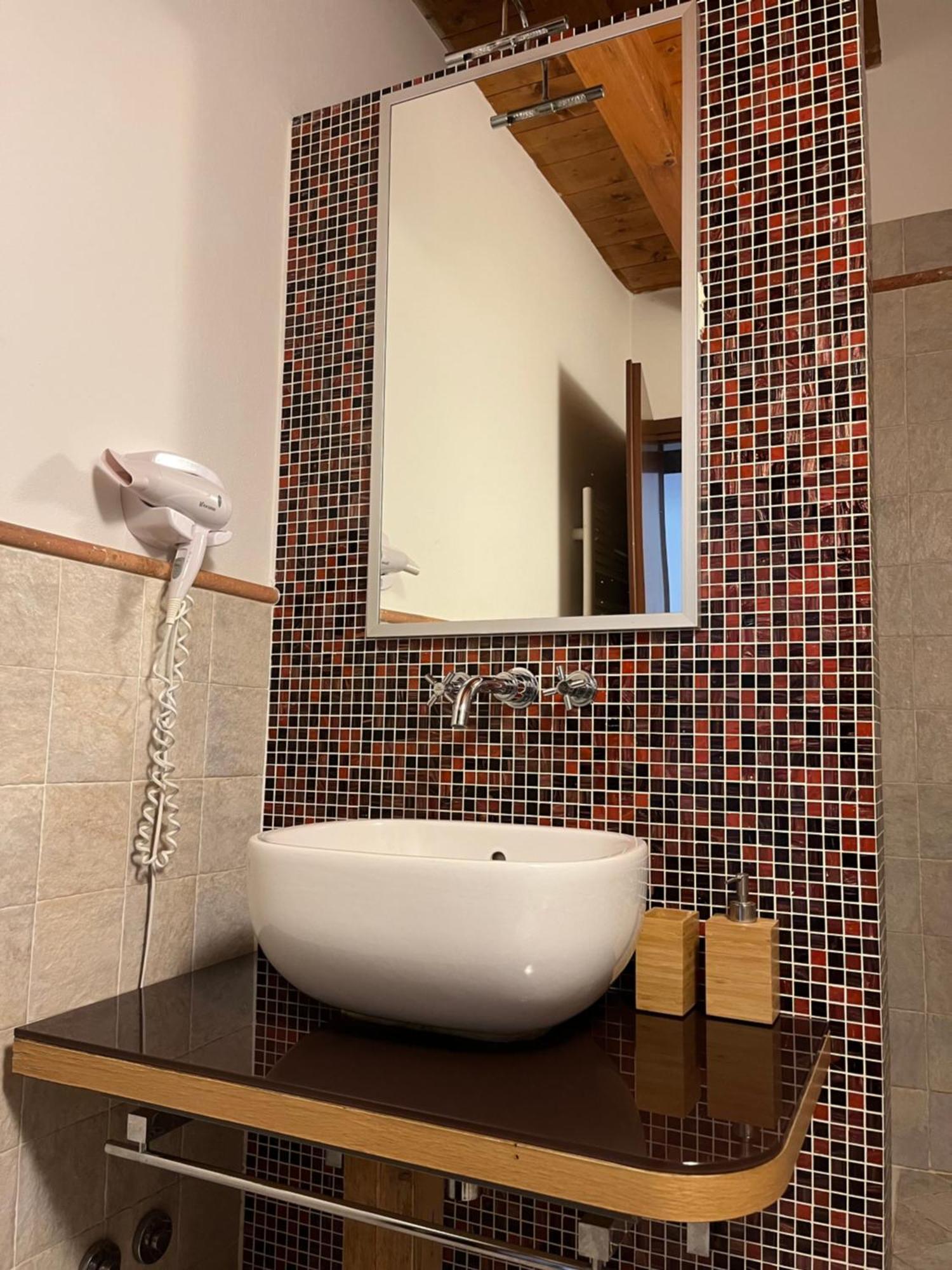 Cozy Flat + Parking Close To City Center/Airport Bérgamo Exterior foto