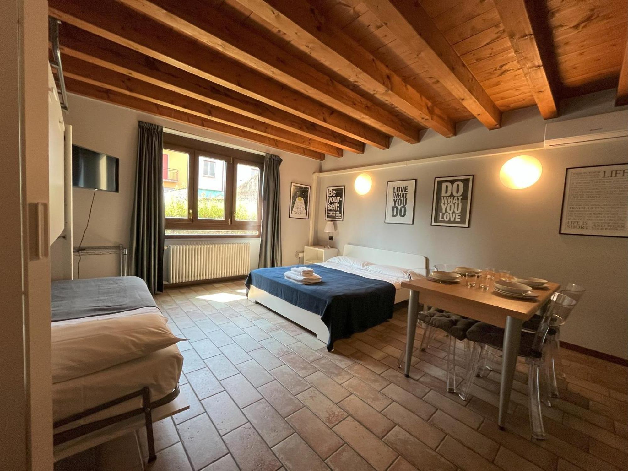 Cozy Flat + Parking Close To City Center/Airport Bérgamo Exterior foto